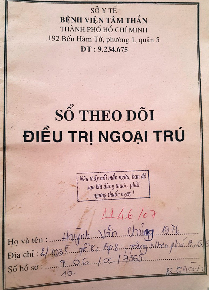 CSGT bị tài xế ôtô ép ngã đã tử vong - Ảnh 3.