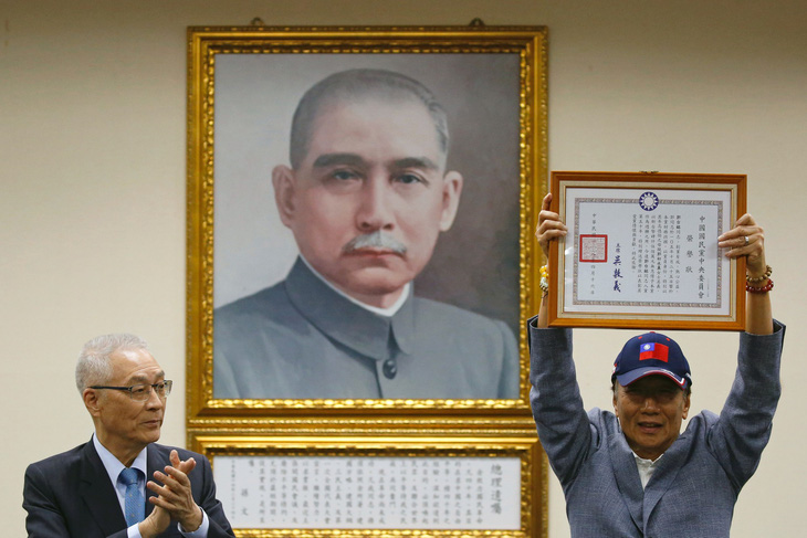 Nghe lời thần biển, chủ tịch Foxconn từ chức, ra tranh cử lãnh đạo Đài Loan - Ảnh 1.
