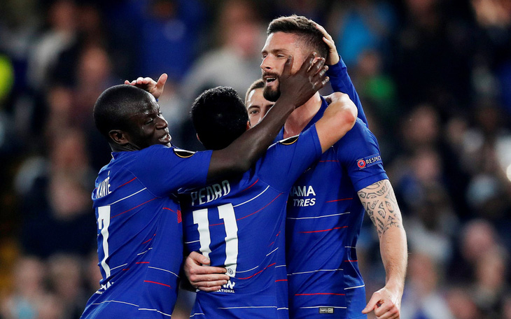 Europa League: Chelsea suýt mất vé vào bán kết vì chủ quan