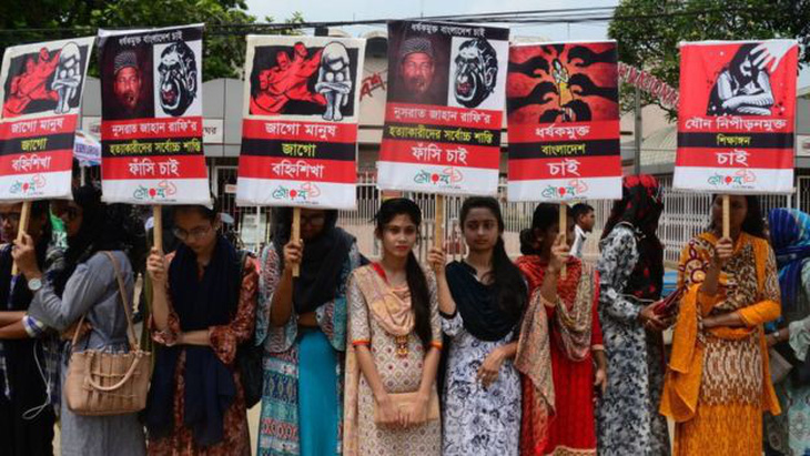 Nữ sinh Bangladesh bị thiêu sống tại trường vì tố hiệu trưởng quấy rối tình dục - Ảnh 3.