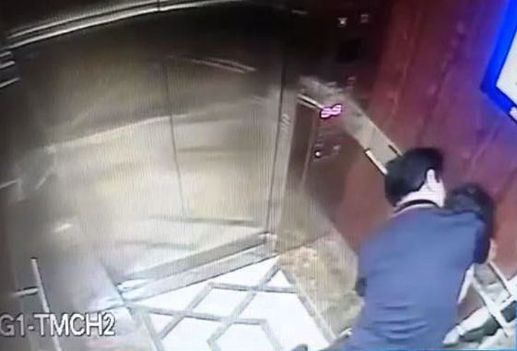 Người đàn ông có dấu hiệu dâm ô trẻ em trong thang máy quận 4 đang ở Đà Nẵng - Ảnh 1.