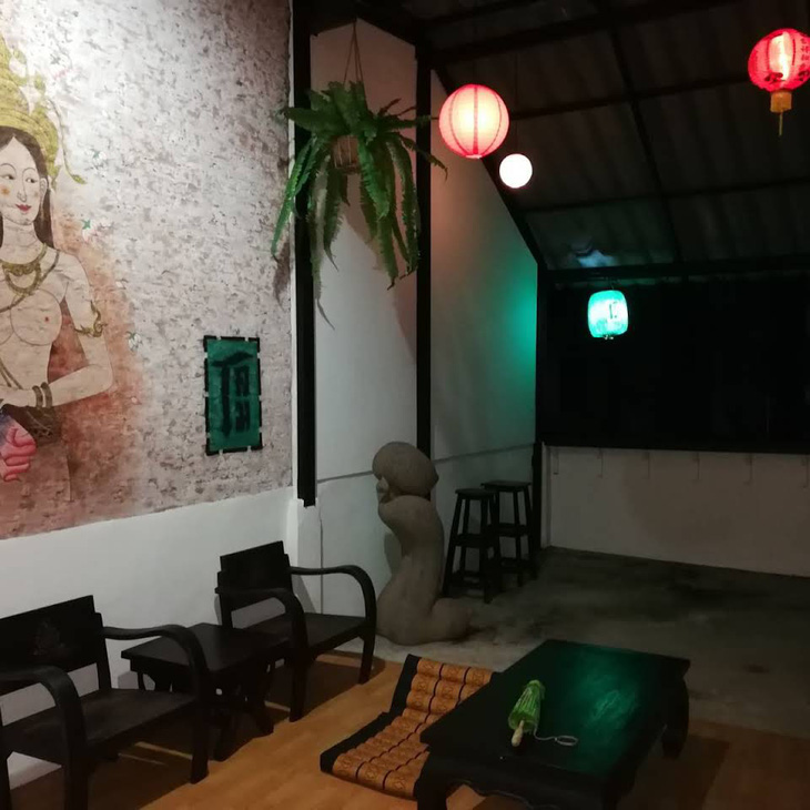 Quán cà phê Đèn lồng xanh - bảo tàng tình dục của Thái Lan - Ảnh 5.