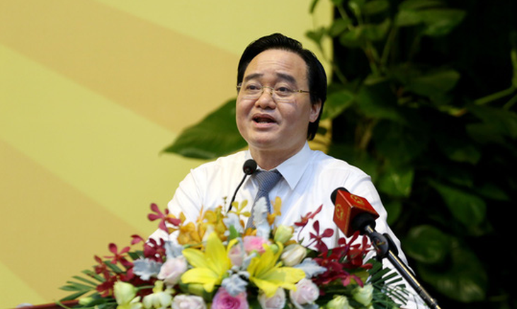 Bộ trưởng Phùng Xuân Nhạ: Nhiều sinh viên ra trường vẫn còn ngơ ngác - Ảnh 2.