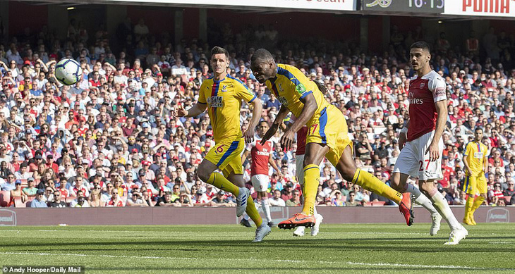 ‘Phơi áo’ trước Crystal Palace, Arsenal gặp khó trong cuộc đua vào top 4 - Ảnh 1.