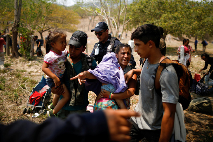 Mexico giúp ngăn 15.000 dân nhập cư sang Mỹ trong một tháng - Ảnh 1.