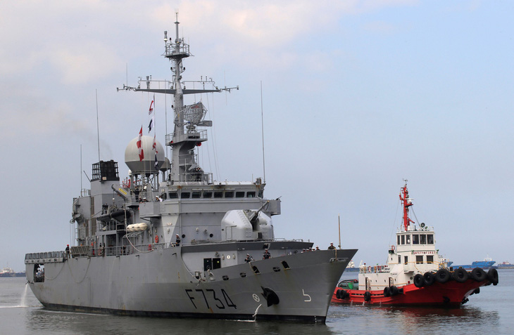 Trung Quốc tố tàu chiến Pháp xâm nhập trái phép lãnh hải - Ảnh 1.