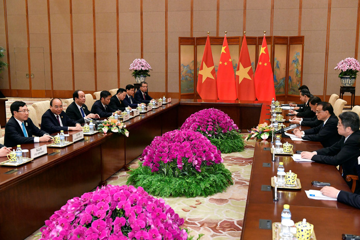 Thủ tướng Nguyễn Xuân Phúc hội đàm với Thủ tướng Trung Quốc - Ảnh 1.
