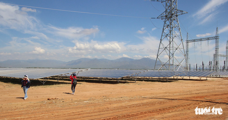 Ninh Thuận có thêm 3 nhà máy điện mặt trời - Ảnh 1.