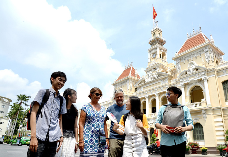 Trở về với Việt Nam trong tim - Ảnh 2.