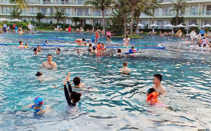 FLC Hotels & Resorts đón hàng ngàn lượt khách ngày đầu nghỉ lễ