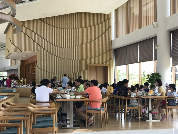 FLC Hotels & Resorts đón hàng ngàn lượt khách ngày đầu nghỉ lễ - Ảnh 4.