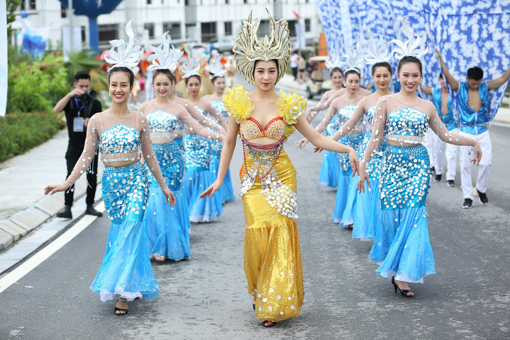 Vũ điệu đường phố nóng bỏng khuấy động Carnaval Hạ Long 2019 - Ảnh 5.