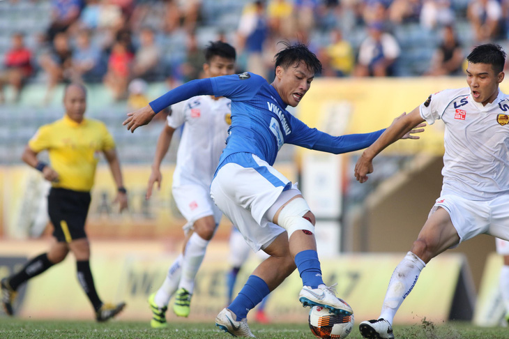 Vòng 4 V-League 2019: Mạc Hồng Quân ghi bàn giúp Quảng Ninh đá bại Quảng Nam - Ảnh 1.