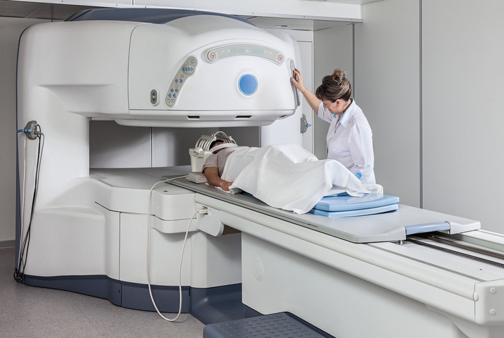 Chụp cộng hưởng từ (MRI Scan) - Ảnh 1.