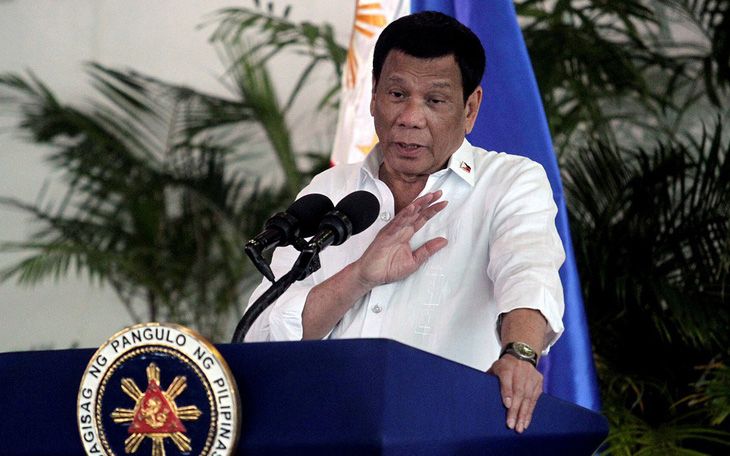Ông Duterte đổi giọng về Biển Đông