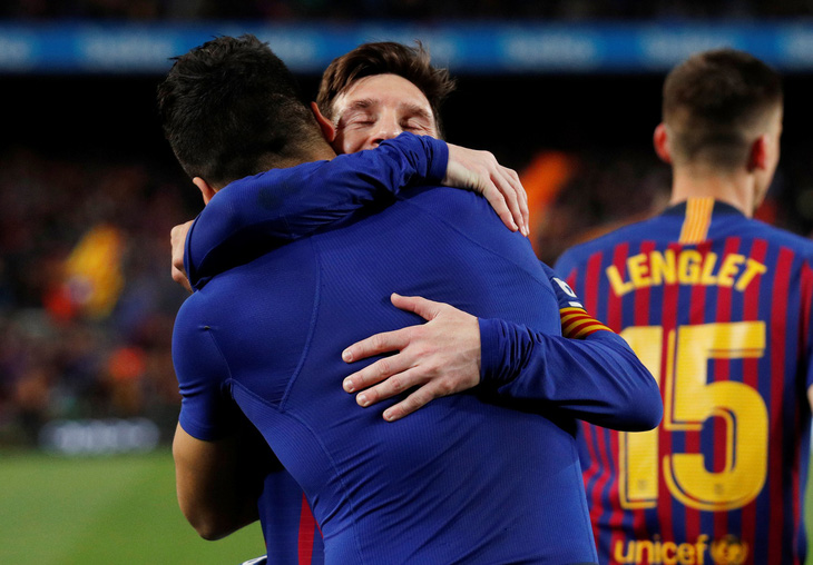 Song sát Messi - Suarez giúp Barca vất vả đánh bại 10 cầu thủ Atletico Madrid - Ảnh 1.