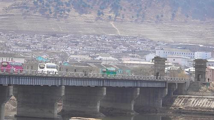 Trung Quốc, Triều Tiên thông thêm cầu mới nối hai nước - Ảnh 1.
