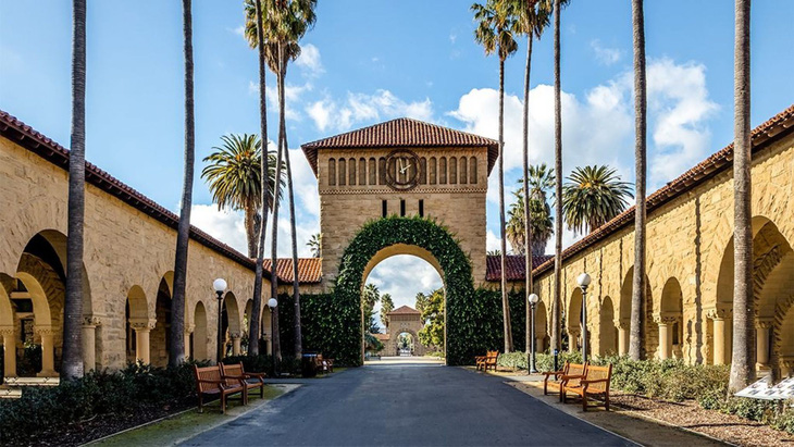 Đại học Stanford đuổi nữ sinh đậu nhờ cha mẹ chạy trường 500.000 USD - Ảnh 1.