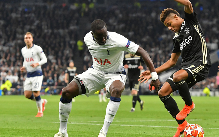 Tottenham may mắn khi vắng… Kane và Son Heung Min