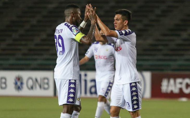 ‘Hủy diệt’ Nagaworld 5-1, Hà Nội chờ tranh ngôi đầu với Tampines Rovers