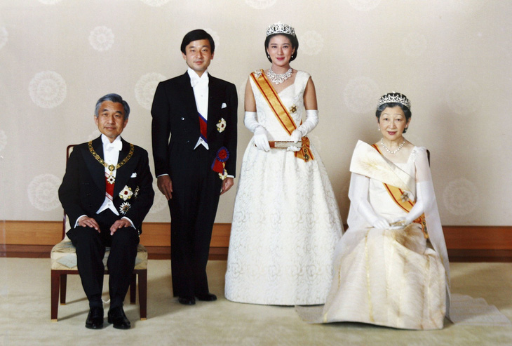 Tân Nhật hoàng Naruhito từng chờ đợi 6 năm để lấy được người mình yêu - Ảnh 4.
