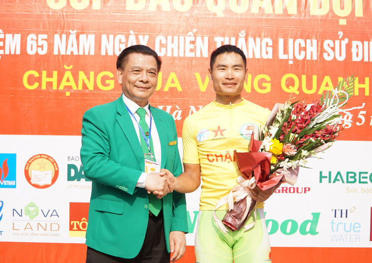 Quàng Văn Cường chiến thắng chặng 1 Giải đua xe đạp Về Điện Biên Phủ 2019 - Ảnh 2.
