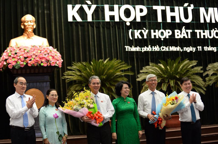 Ông Võ Văn Hoan và ông Ngô Minh Châu làm phó chủ tịch UBND TP.HCM - Ảnh 1.