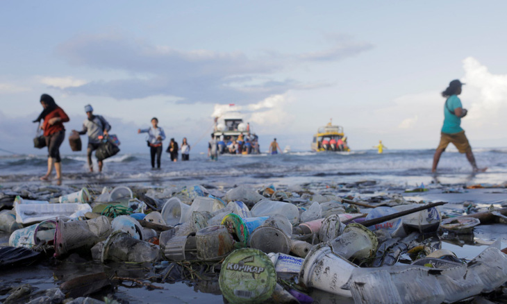 LHQ ra thỏa ước mới cho các nước từ chối rác nhựa mạnh tay hơn - Ảnh 1.