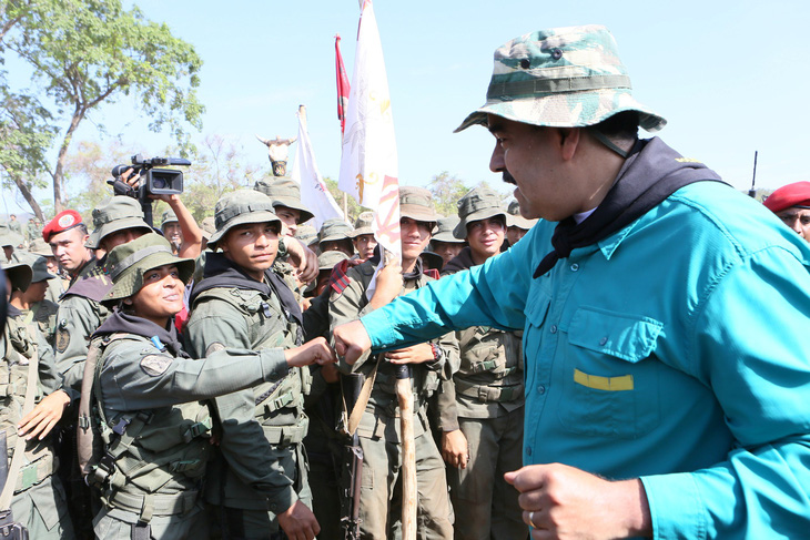 Lãnh đạo đối lập Venezuela đòi móc nối với quân đội Mỹ - Ảnh 2.