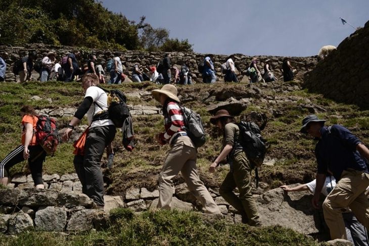 Peru giới hạn du khách để bảo vệ Machu Picchu - Ảnh 1.