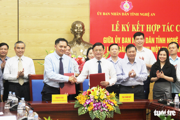 Saigontourist hợp tác chiến lược nhiều lĩnh vực với tỉnh Nghệ An - Ảnh 1.