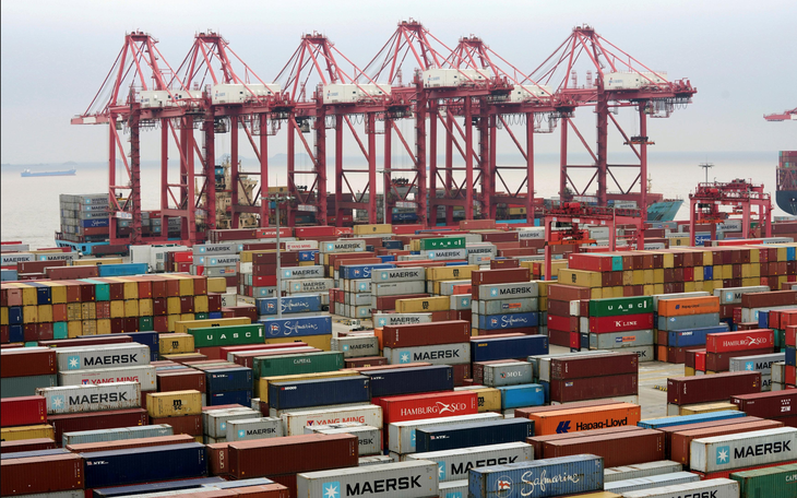 Giữa bão thương chiến, Trung Quốc nói xuất khẩu vẫn tăng