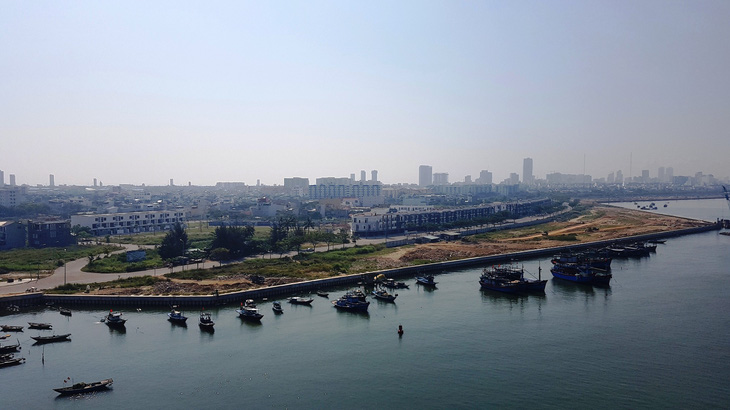 Đà Nẵng điều chỉnh quy hoạch, bỏ xây nhà cao tầng 2 dự án ven sông Hàn - Ảnh 1.