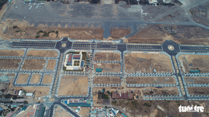 Đề nghị xử lý việc mua bán bất động sản tại sân bay Nha Trang cũ - Ảnh 2.