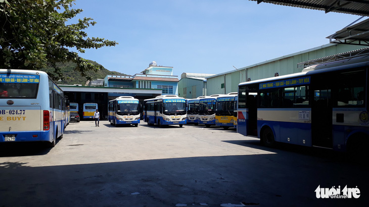 Xe buýt Nha Trang ngưng chuyến vì tài xế đình công - Ảnh 3.
