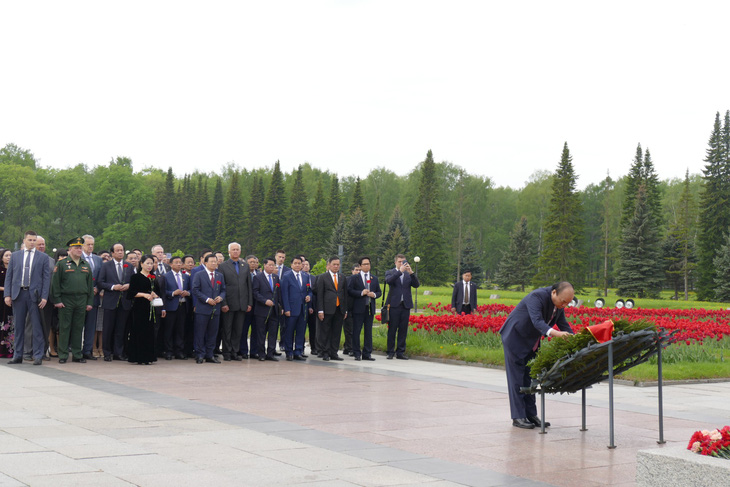 Liên bang Nga tổ chức lễ đón chính thức Thủ tướng Nguyễn Xuân Phúc - Ảnh 3.