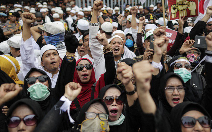 Tổng thống Joko Widodo tái đắc cử, quân đội Indonesia trong tình trạng báo động