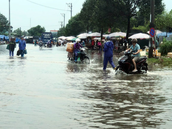 Trung Quốc bất ngờ xả lũ gây lũ trên sông Ka Long, một người mất tích - Ảnh 3.