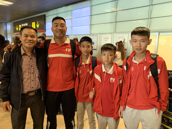 Cầu thủ nhí Việt đã đến Tây Ban Nha dự World Cup 2019 - Ảnh 1.