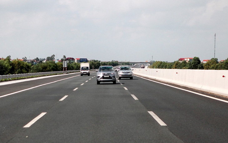 Đường cao tốc Hà Nội - Hải Phòng: Món nợ 10 năm!