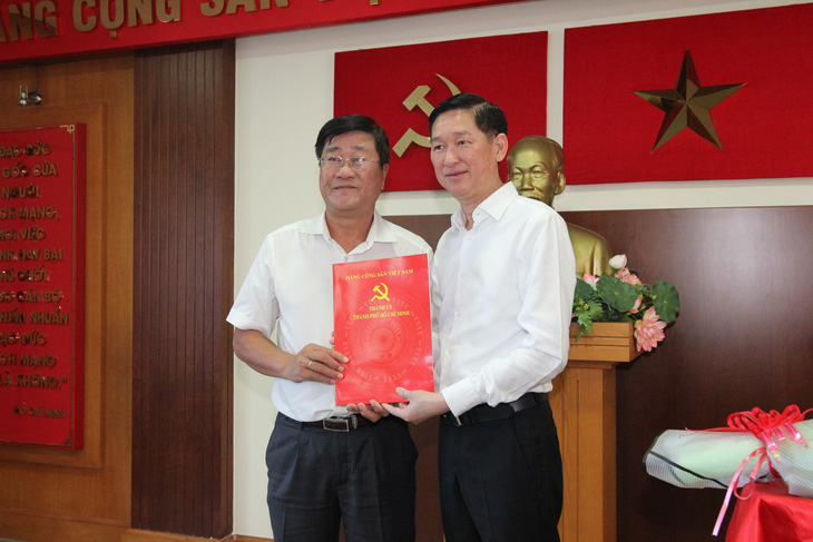 Ông Bùi Văn Phúc làm phó bí thư thường trực quận 2 TP.HCM - Ảnh 1.