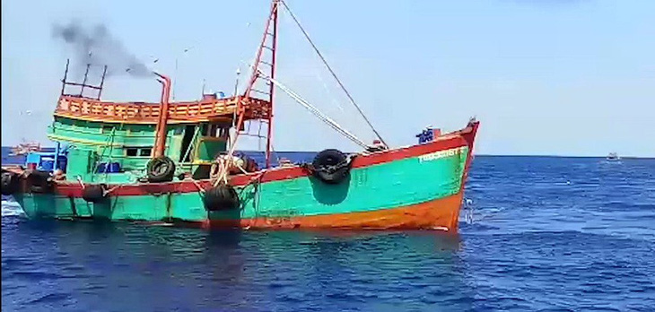 Bà Rịa - Vũng Tàu liên tiếp bắt hai tàu chở dầu không giấy tờ - Ảnh 2.