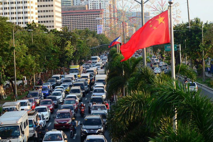 Dân phản ứng mạnh, Philippines đóng cửa các nhà hàng chỉ tiếp khách Trung Quốc - Ảnh 1.