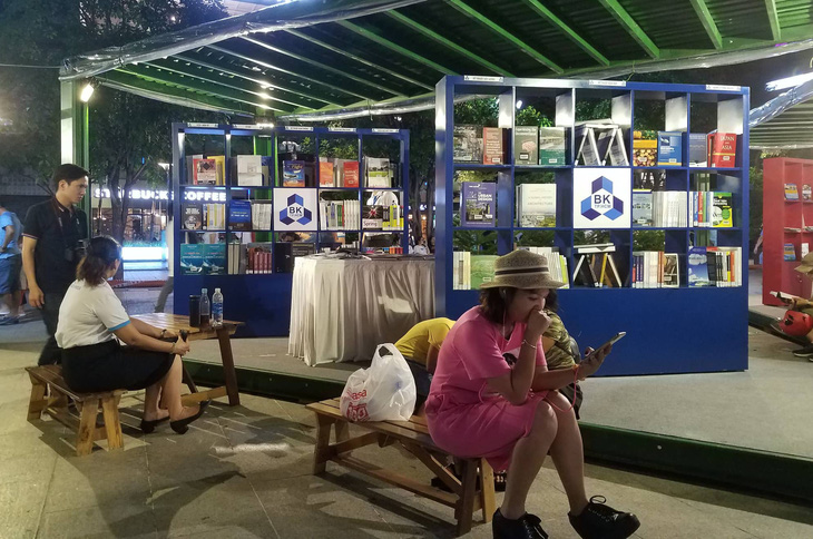 Đông đảo người dân tham dự Ngày hội văn hóa đọc lần đầu tại TP.HCM - Ảnh 5.