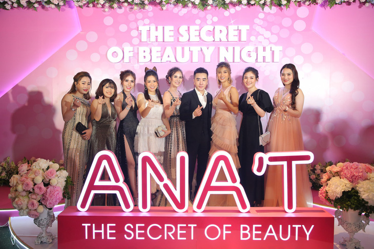Dàn sao tới đêm ra mắt thương hiệu mỹ phẩm ANA’T - Ảnh 2.