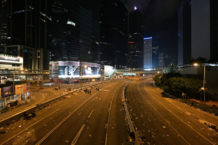 Hong Kong dần trở về nhịp sống bình thường sau những ngày hỗn loạn - Ảnh 8.