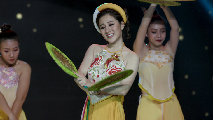 Tố My phá phách bolero với Friday with Bolero - Ảnh 1.