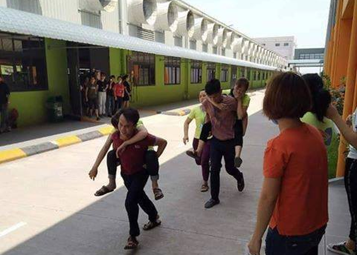 Hàng chục công nhân Công ty may YIDA Việt Nam nhập viện sau bữa ăn trưa - Ảnh 2.