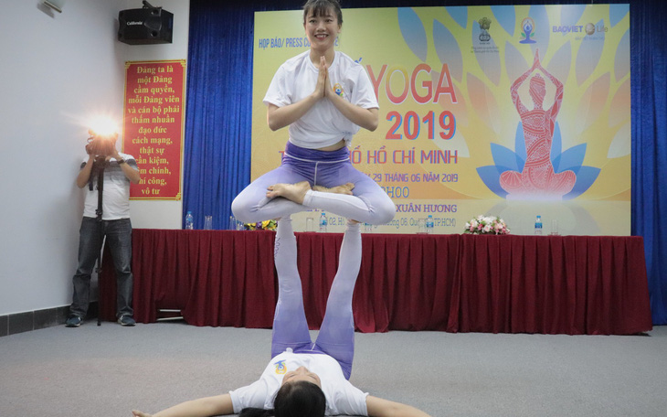 Càng nhiều tỉnh, thành phố hưởng ứng Ngày Quốc tế Yoga