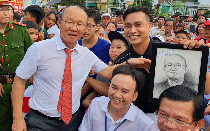 Ông Park Hang Seo "hứa" sẽ làm hết mình vì bóng đá Việt Nam